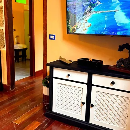 Peaceful House With Terrace In - Mountain View 加拉奇科