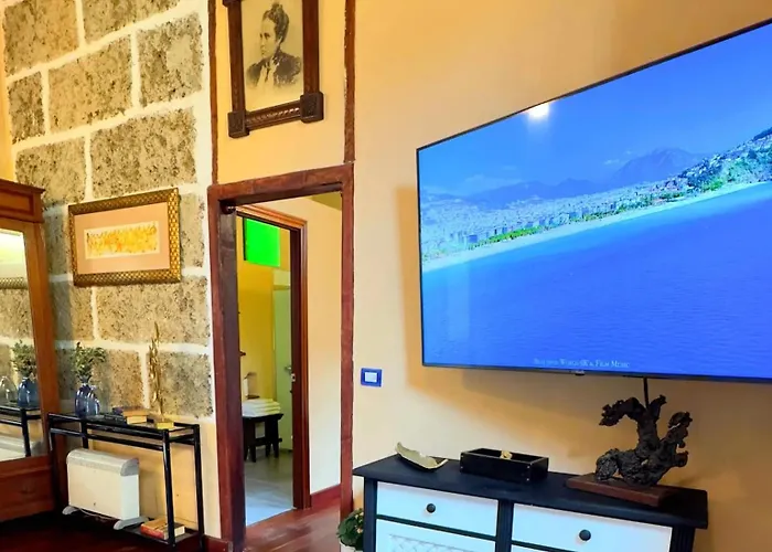 Peaceful House With Terrace In - Mountain View Semesterbostad