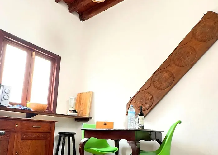 Peaceful House With Terrace In - Mountain View