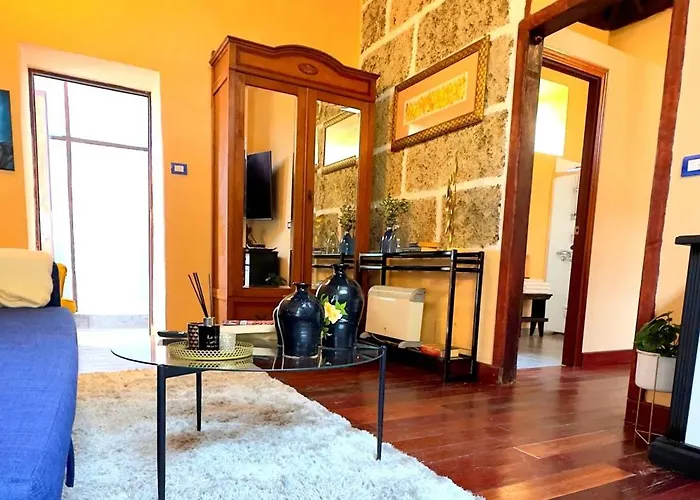 Peaceful House With Terrace In - Mountain View *